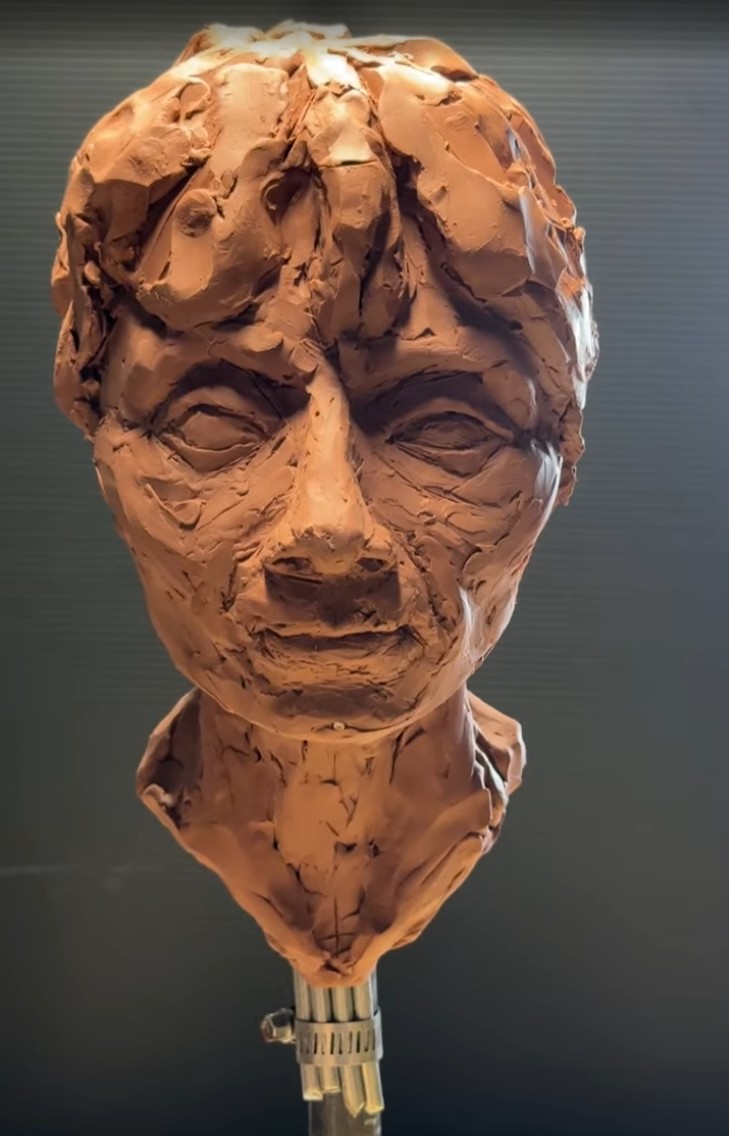 Portrait sculpture reference screenshot